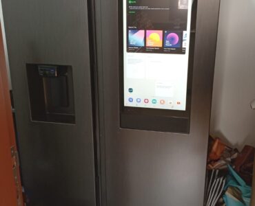 Samsung Fridge Freezer (Ice Maker)